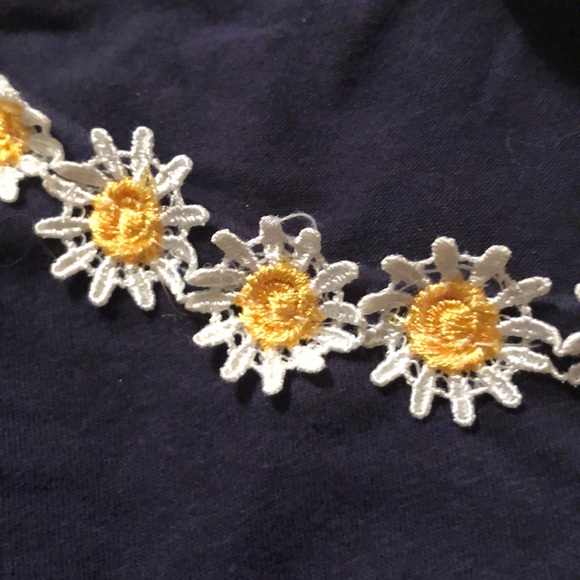 Embroidered Daisy Navy Crop Top Short Sleeve - Picture 4 of 7